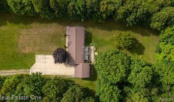 72021 Romeo Plank Rd, Armada, MI 48005