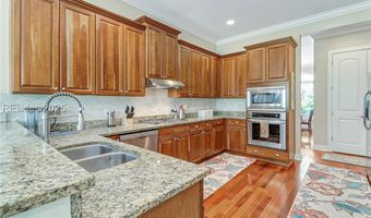 7 Greenwood Dr, Bluffton, SC 29910