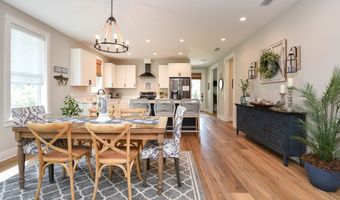 225 Ave D, Apalachicola, FL 32320