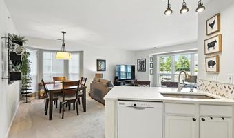 316 Clayton Crossing Pl B, Ballwin, MO 63011