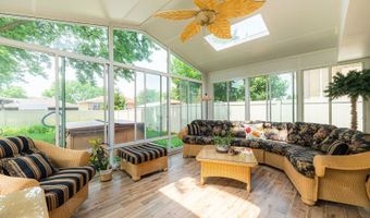 554 N Green Ridge St, Addison, IL 60101