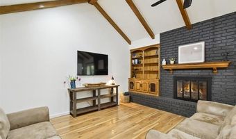 2208 Hickory Dr, Ardmore, OK 73401