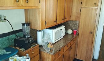 27 Coolidge Ave, Amityville, NY 11701