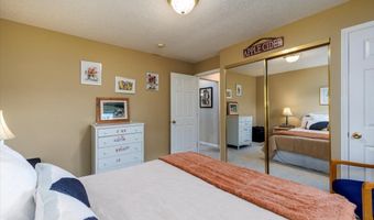 19801 OLMSTEAD Rd NE, Aurora, OR 97002