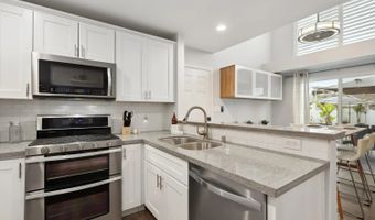 6951 Quiet Cove Dr, Carlsbad, CA 92011