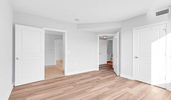 2451 MIDTOWN Ave 714, Alexandria, VA 22303