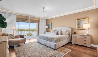 425 Dockside Dr 405, Naples, FL 34110