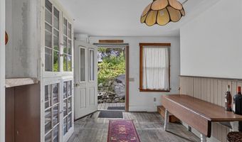 104 Front St, Belfast, ME 04915