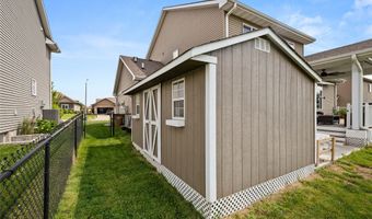 1444 Marina Cove Dr, Polk City, IA 50226