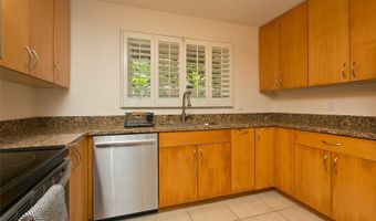 1111 Akipohe St 13B, Kailua, HI 96734