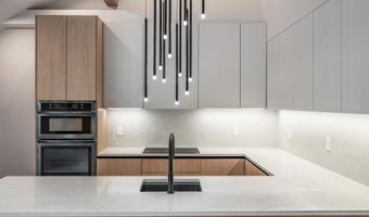 160 Riverside Ct #4, Avon, CO 81620