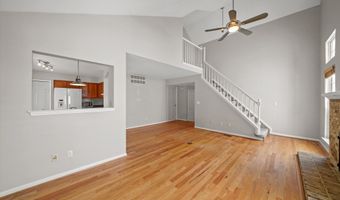 3077 Turnberry Ln, Ann Arbor, MI 48108