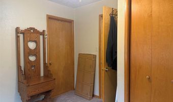 331 S 4th St, Akron, IA 51001