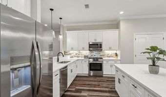 125 GOLF COTTAGE Dr B, Abita Springs, LA 70420