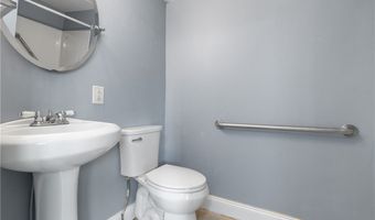 1012 Brown St, Akron, OH 44301
