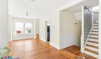 303 Narragansett St, Cranston, RI 02905