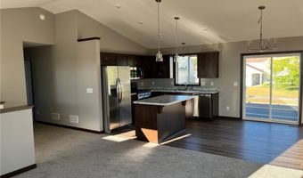 105 Collina Cir, Avon, MN 56310