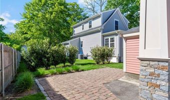 88 Burton St, Bristol, RI 02809