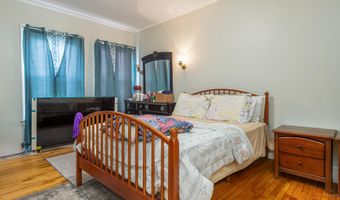 31 Drummond St, Auburn, ME 04210