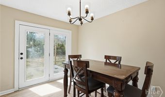 205 Pamela Dr, Allenhurst, GA 31301