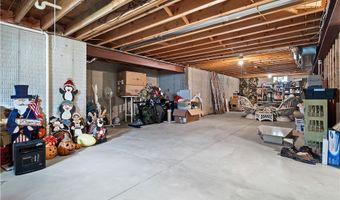 658 Nicole Dr, Amherst, OH 44001