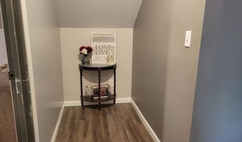 128 E Montford Ave, Ada, OH 45810
