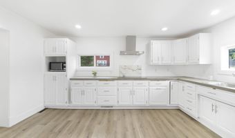 719 E 7th St, Auburn, IN 46706