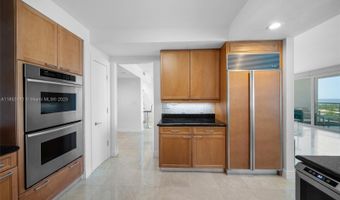 20201 E Country Club Dr 1404, Aventura, FL 33180