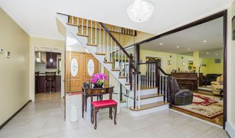 26 Altoona Ave, Staten Island, NY 10306