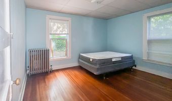 58 Shore Dr, Branford, CT 06405