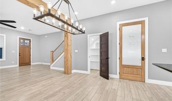 1914 Ebbing Loop, Barling, AR 72923