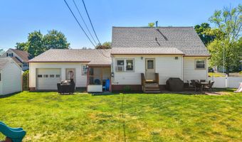 10 Tanglewood Rd, Albany, NY 12205