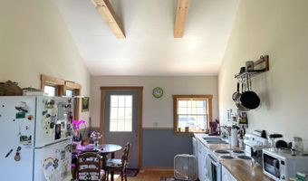 303 BOLTON Rd, Cabot, VT 05647