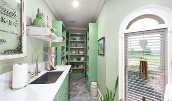 1491 Burr Hight Rd, Bells, TN 38006