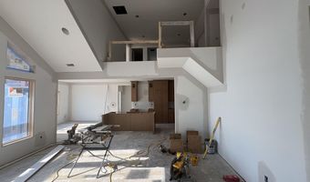 2220 Golfview Dr, Auburn, IN 46706