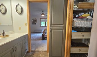 2510 Bobbie Dr, Aberdeen, SD 57401