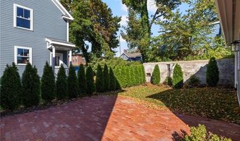 12 Duke St, East Greenwich, RI 02818