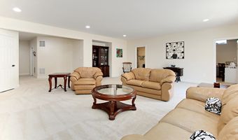 21264 FAIRHUNT Dr, Ashburn, VA 20148