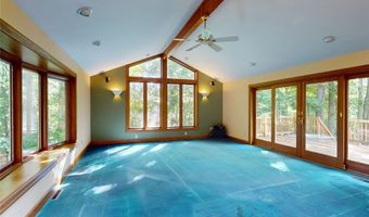 6051 SADDLEHORN Dr, Erie, PA 16506