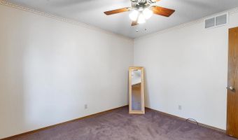 4650 Farmstead Ct, Bel Aire, KS 67220