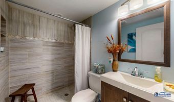 1535 S Douglas Ave, Arlington Heights, IL 60005