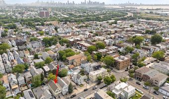 127 W 51ST St, Bayonne, NJ 07002