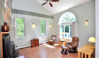 24 Sharon Rd, Bloomfield, CT 06002