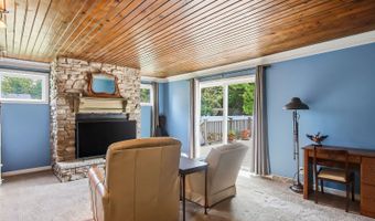 615 Highland Ave, Antioch, IL 60002