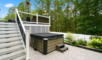 102 Windjammer Dr, Barnegat, NJ 08005