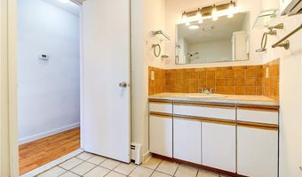 20 Zambarano Ave 202, North Providence, RI 02911