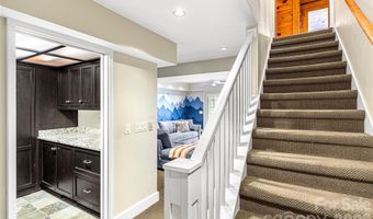 419 Summit Trl, Banner Elk, NC 28604