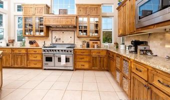 23475 Trappers Hollow Rd, Alpine, CA 91901