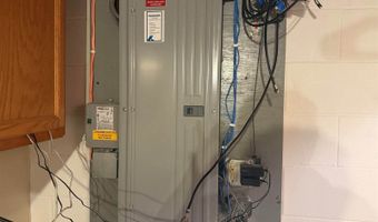 331 S 4th St, Akron, IA 51001
