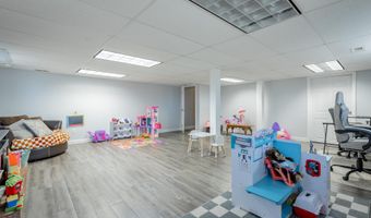 182 Woodbine Dr, Benton, TN 37307